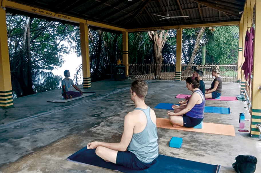 Ayurvedic treatment session during a 7-day retreat in Bentota